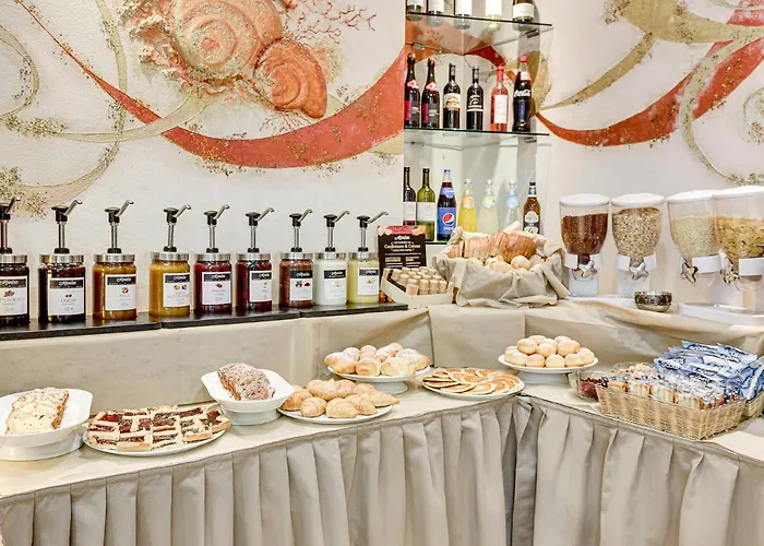 Отель Giove Dipendenza Fiamma 3*