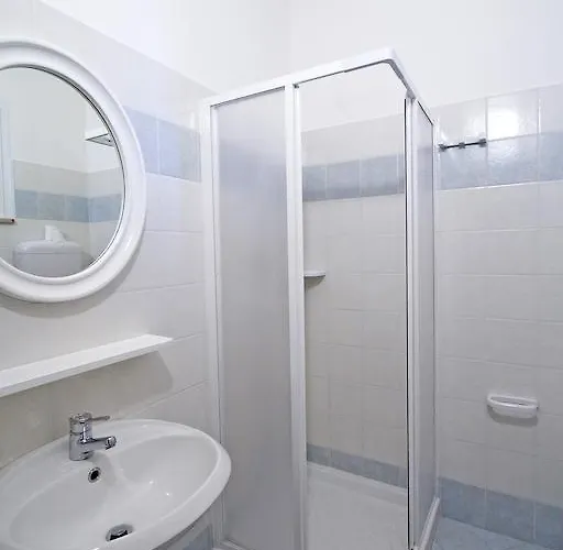 Отель Giove Dipendenza Fiamma 3*