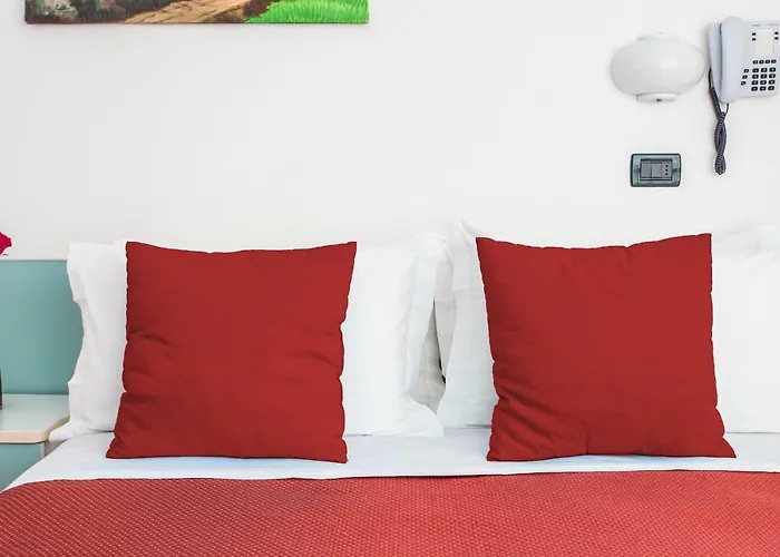 Отель Giove Dipendenza Fiamma 3*