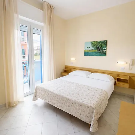 Hotel Giove Dipendenza Fiamma 3*