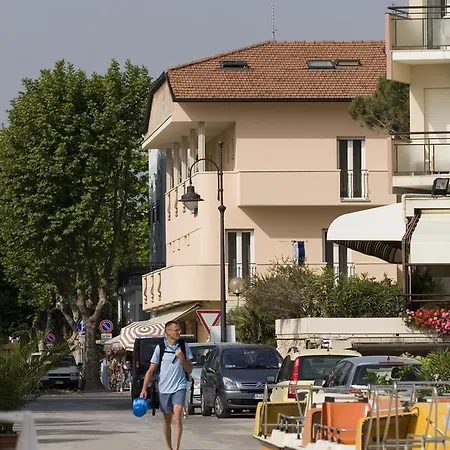 Hotell Giove Dipendenza Fiamma 3*